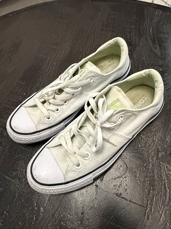Converse Low-Top Sneakers in Off-White - Picture 5 of 8